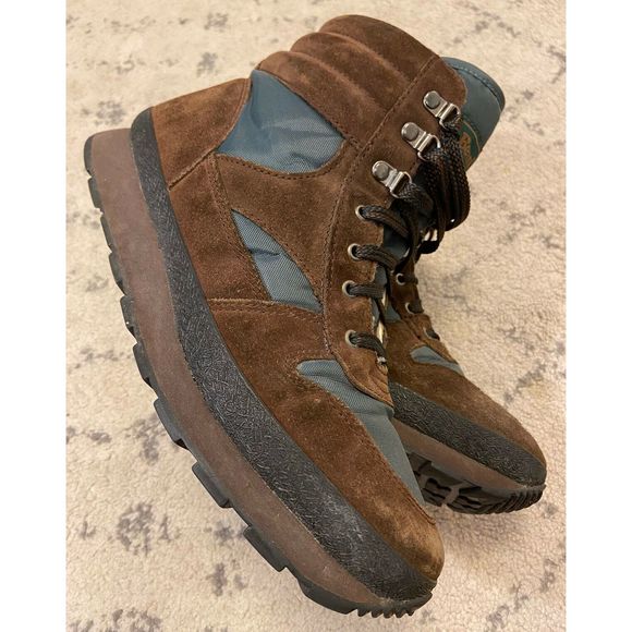 sherpa lined hiking boots